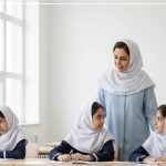 چگونه با کودک خجالتی در مدرسه برخورد کنیم؟